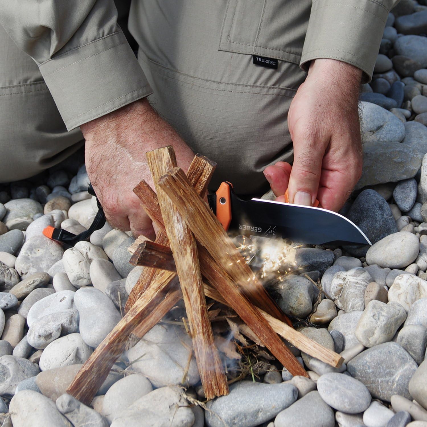 Gerber Bear Grylls Ultimate Pro Survival Knife Fire Starter Knife Sharpener